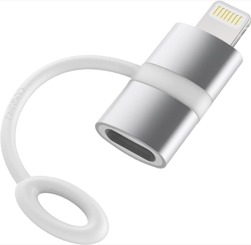 ケーブルに取り付け可能なTypeCとLightningの変換アダプタです。
スタイリッシュなデザインで、Apple製品との相性抜群です。